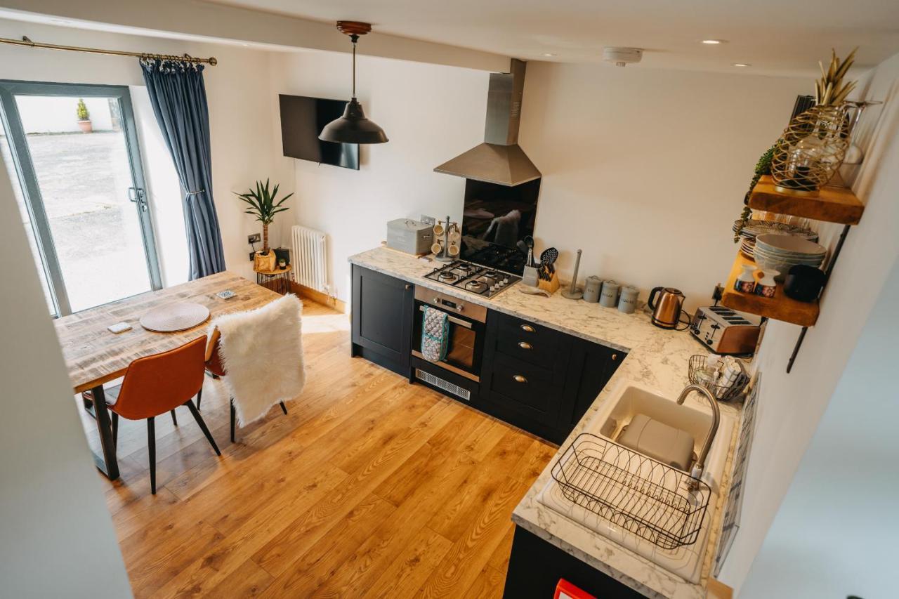 The Little Cottage By Truabode Holiday Lets & Short Lets Newquay - Parking, Wifi & Pet Friendly เบราเนอแบร์ก ห้อง รูปภาพ