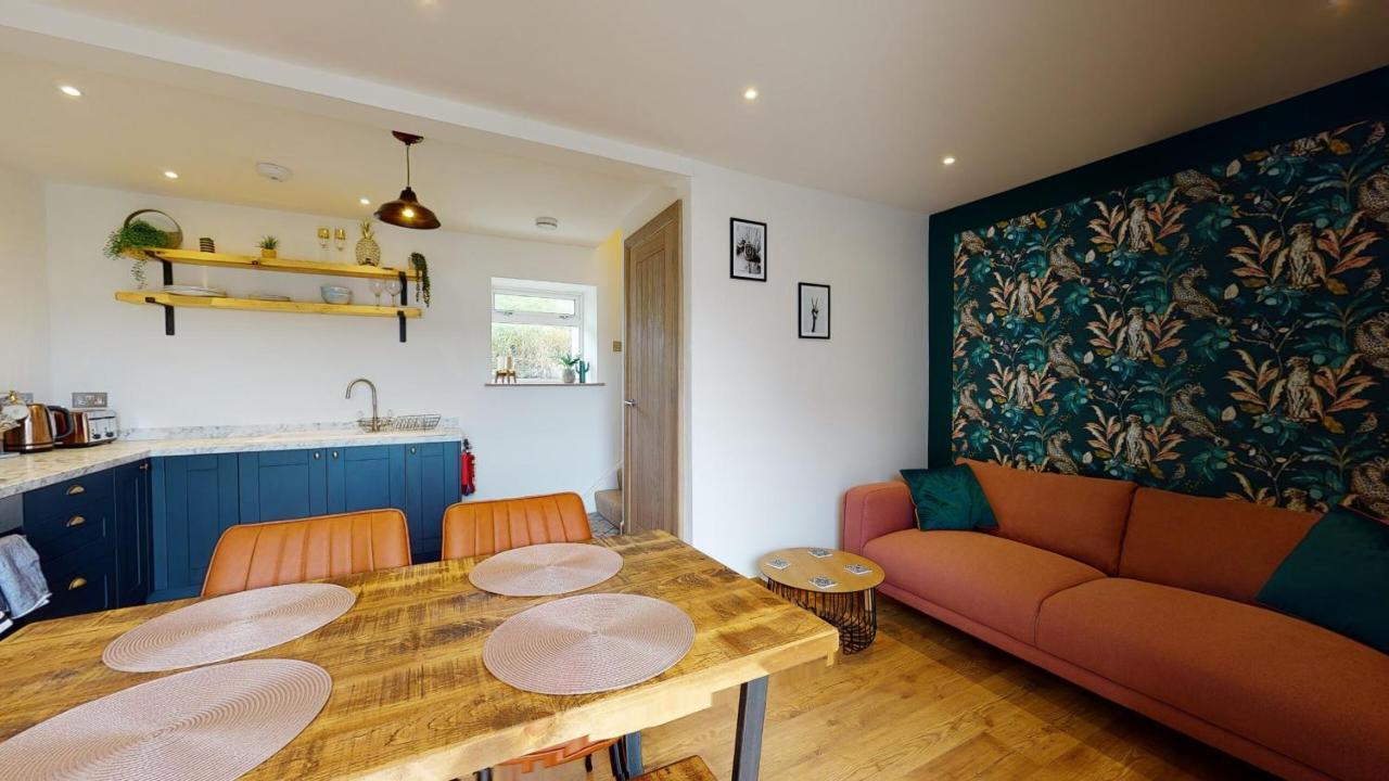 The Little Cottage By Truabode Holiday Lets & Short Lets Newquay - Parking, Wifi & Pet Friendly เบราเนอแบร์ก ภายนอก รูปภาพ