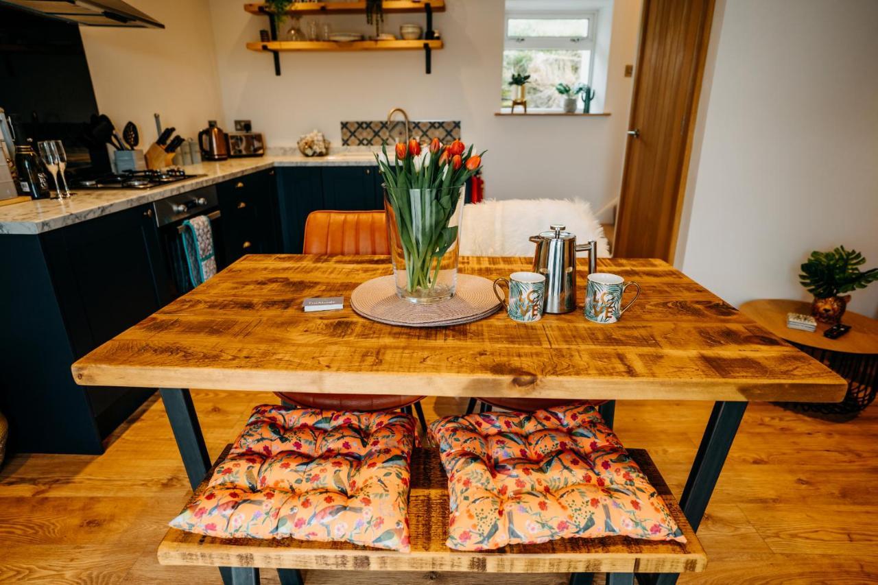 The Little Cottage By Truabode Holiday Lets & Short Lets Newquay - Parking, Wifi & Pet Friendly เบราเนอแบร์ก ภายนอก รูปภาพ